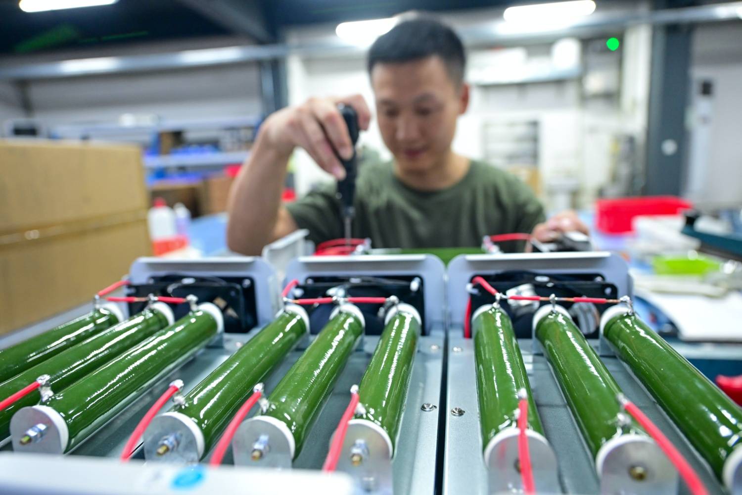 洛陽信成精密機(jī)械：創(chuàng)新驅(qū)動 產(chǎn)品遠(yuǎn)銷80余國:精密機(jī)械